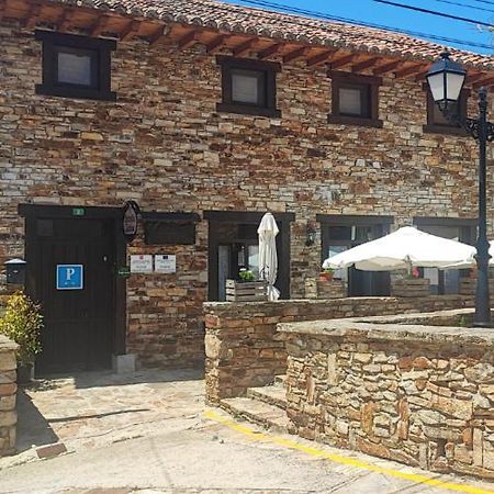 Posada De Serrada Serrada de la Fuente Luaran gambar