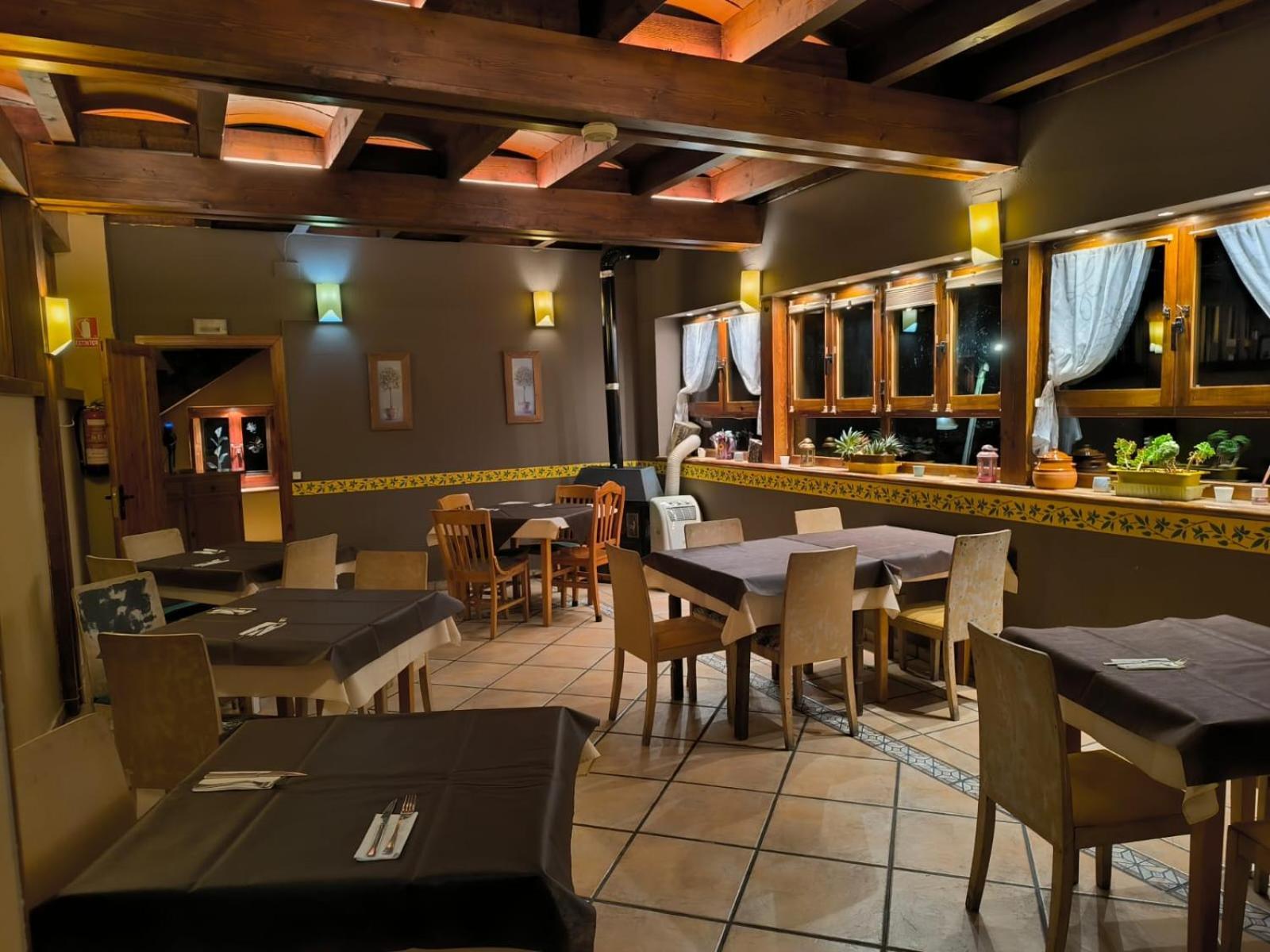 Posada De Serrada Serrada de la Fuente Luaran gambar